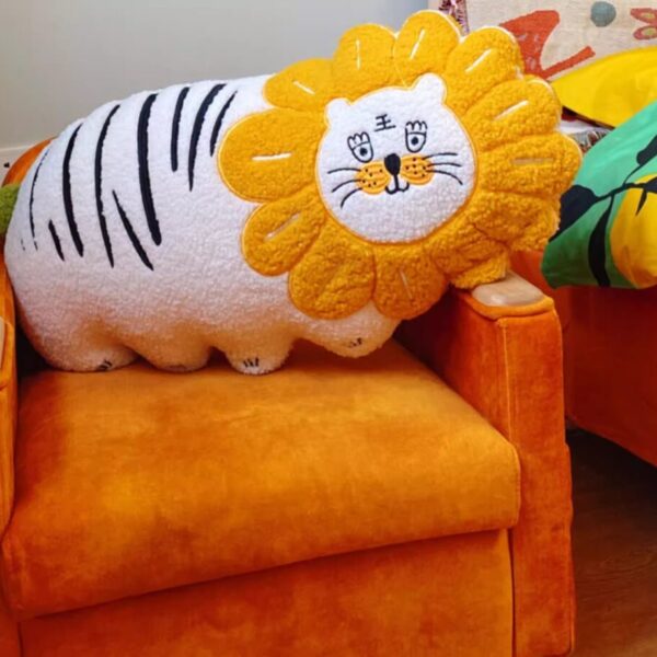 Throw Pillow (Lion King)